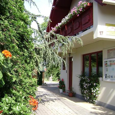 Muskatli Vendeghaz Bed & Breakfast Heviz Exterior photo