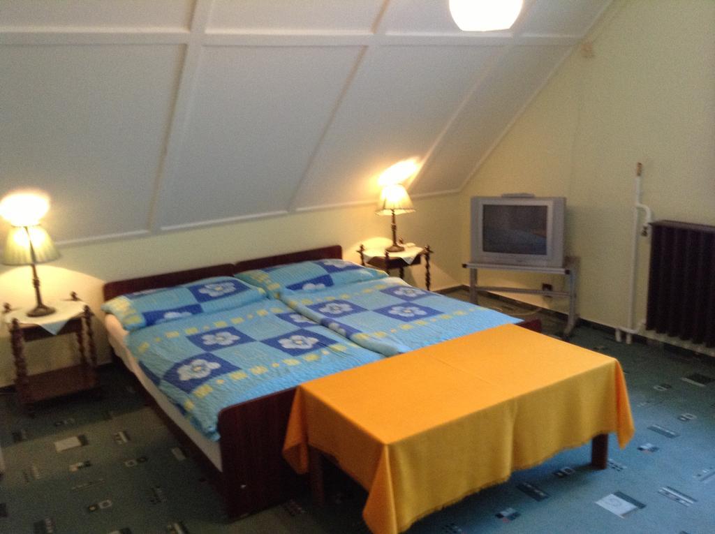 Muskatli Vendeghaz Bed & Breakfast Heviz Room photo